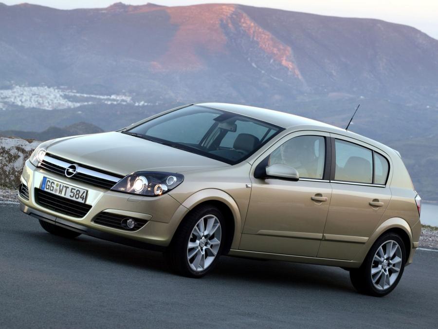  Opel Astra Hatchback 2004 года  (фото 26 из 27)